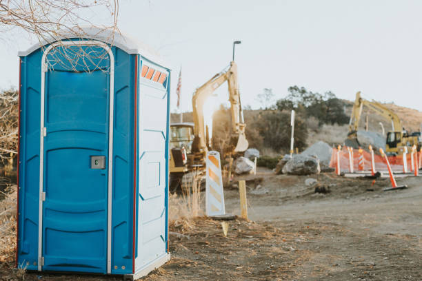Best Porta potty delivery and setup  in Edgewood, IN