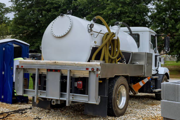 Portable Toilet Options We Offer in Edgewood, IN