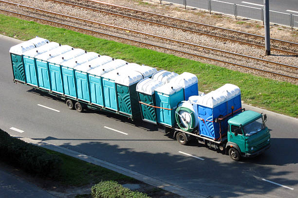 Best Portable restroom trailer rental  in Edgewood, IN